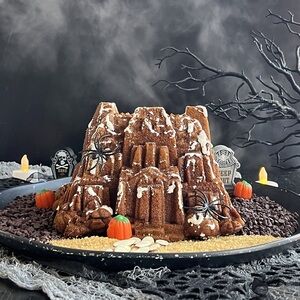 Nordic Ware Haunted Manor Cast Aluminum Bundt Pan